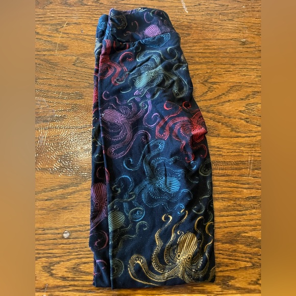 LuLaRoe Kids Leggings - Black with Colorful Octopus Print - Picture 1 of 2